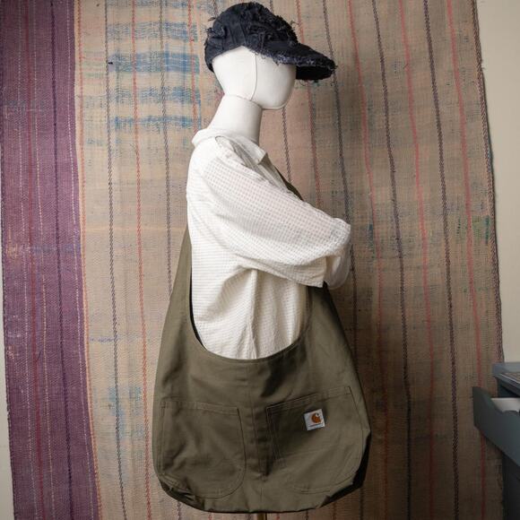 Upcycled carhartt hobo bag - Picture 2 of 6